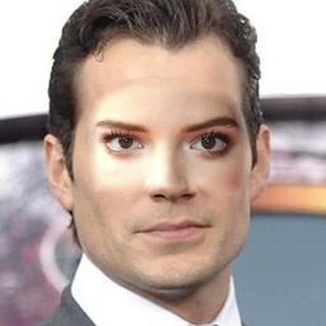 The full photo of Henry Cavill