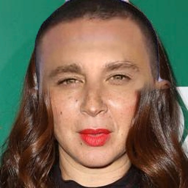 The full photo of Maya Rudolph